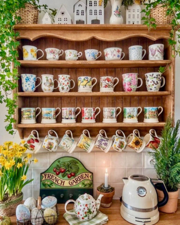 s106 Handcrafted Mug & Display Shelf – The Perfect Kitchen Accent