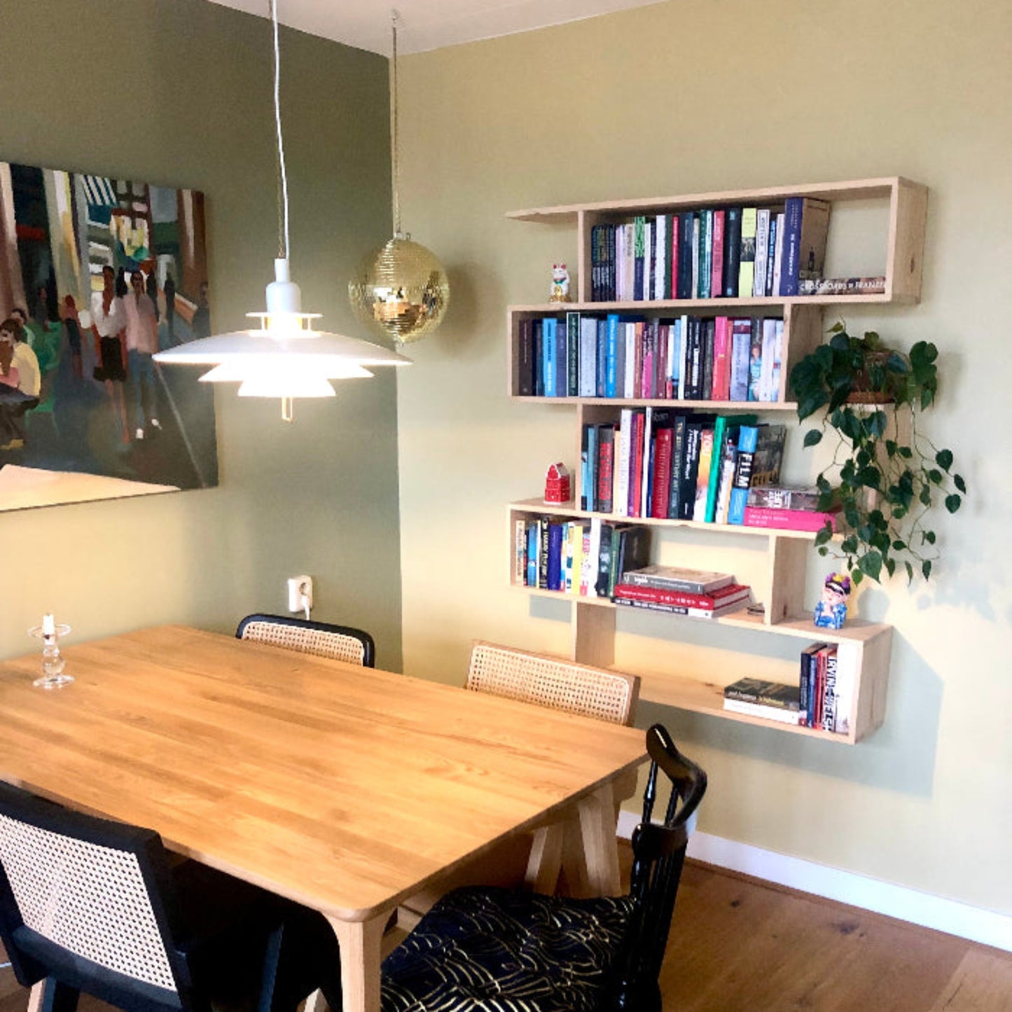 Leanne — Zigzag Wall Shelf