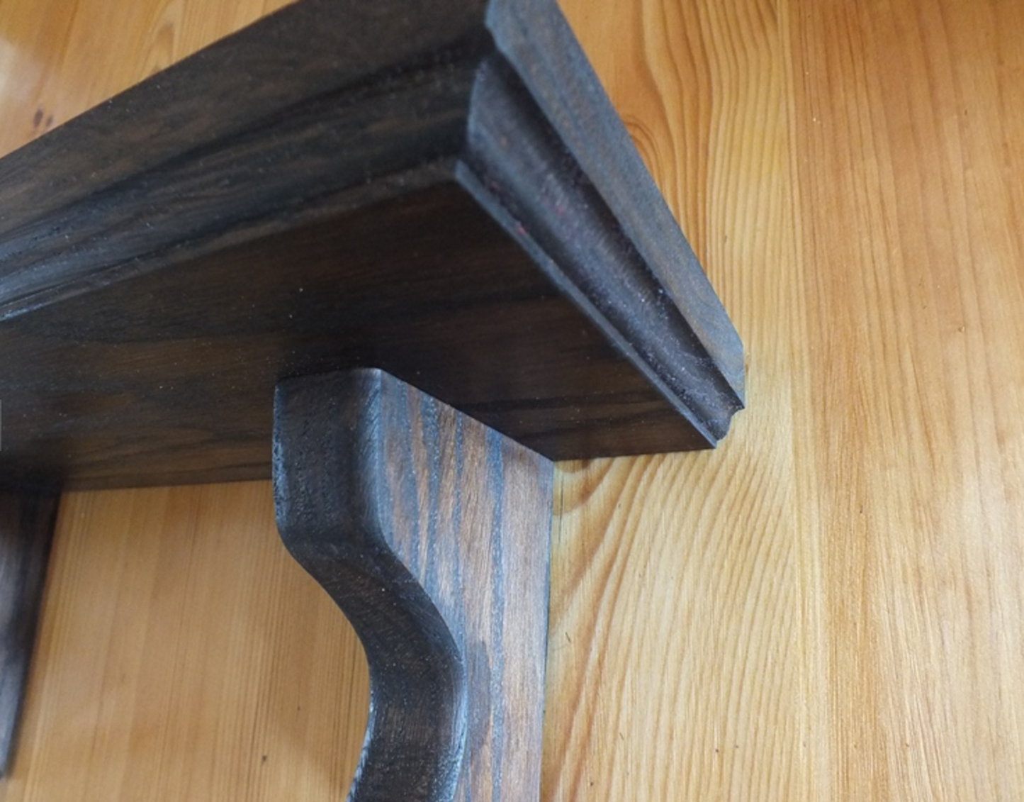 s38 Solid oak wall mounted noble bold shelf
