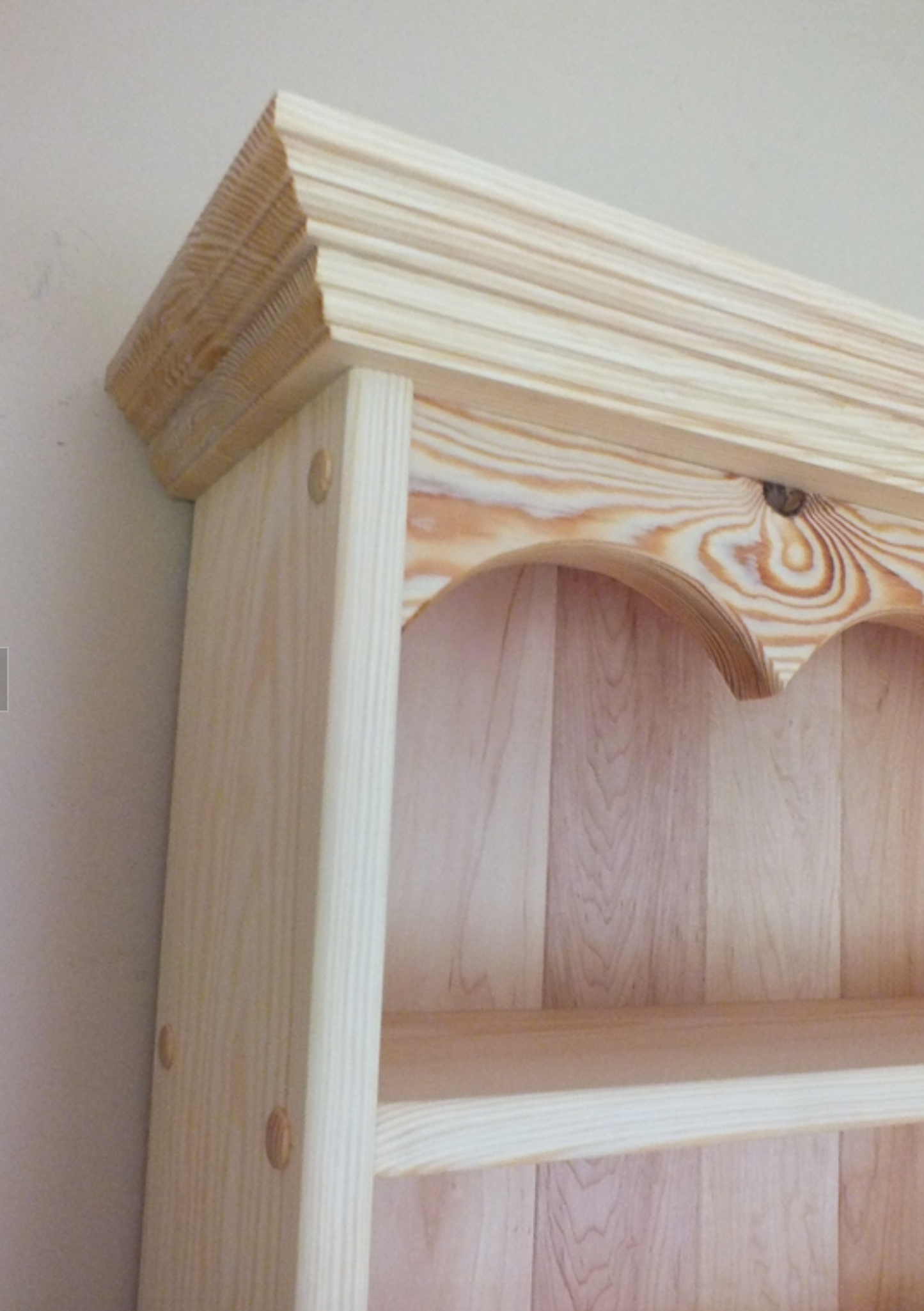 s91 Wall mounted kitchen open shelving with decorative top panel and hooks on the bottom panel