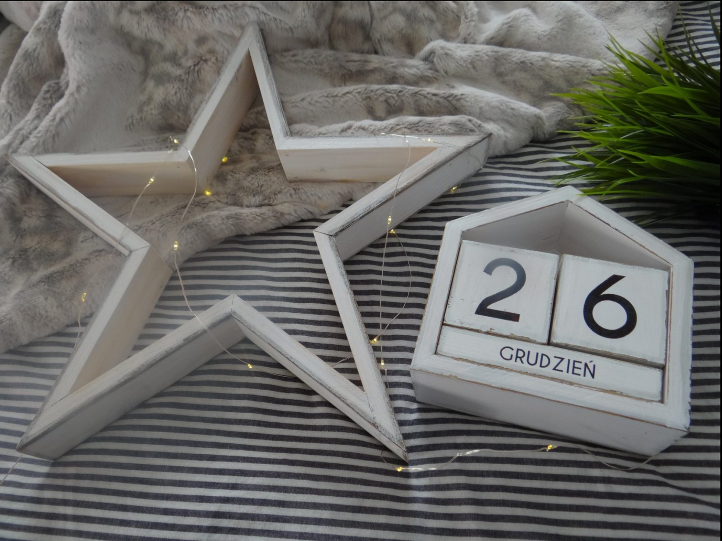 Decorative wooden standing star