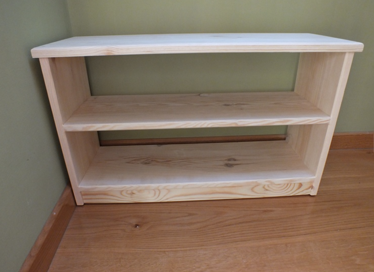 Romane — Solid Pine Freestanding Storage Shelf
