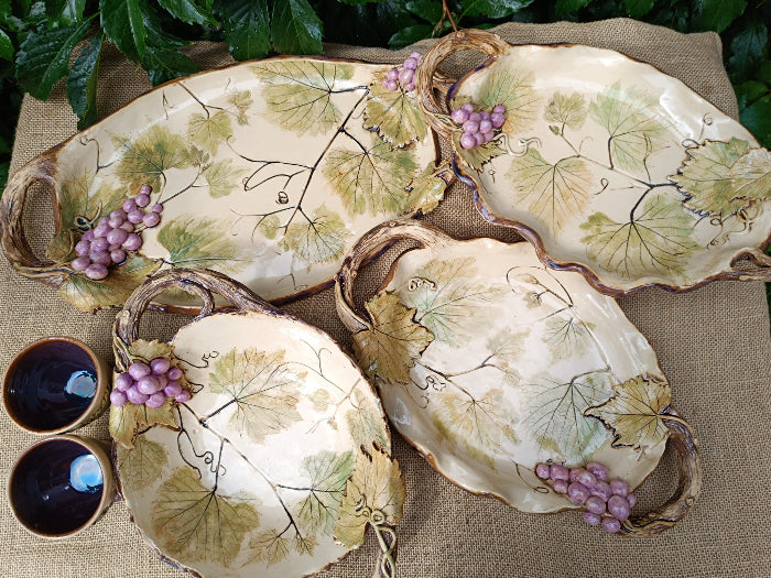 GRAPE Handcrafted Ceramic Grape Vine Bowl – Rustic Elegance for Every Table