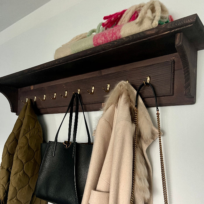h8 Wooden Wall Coat Rack with Shelf & Hooks – Elegant Storage for Entryways & Hallways