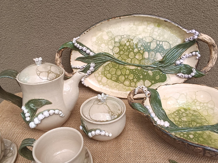 LILY Handcrafted Lily of the Valley Ceramic Bowl – Nature-Inspired Elegance
