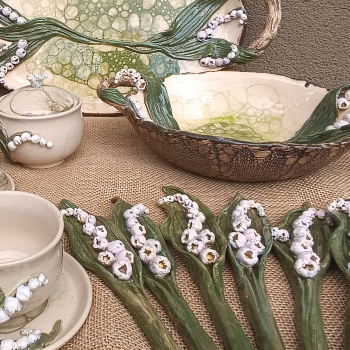LILY Handcrafted Lily of the Valley Ceramic Bowl – Nature-Inspired Elegance