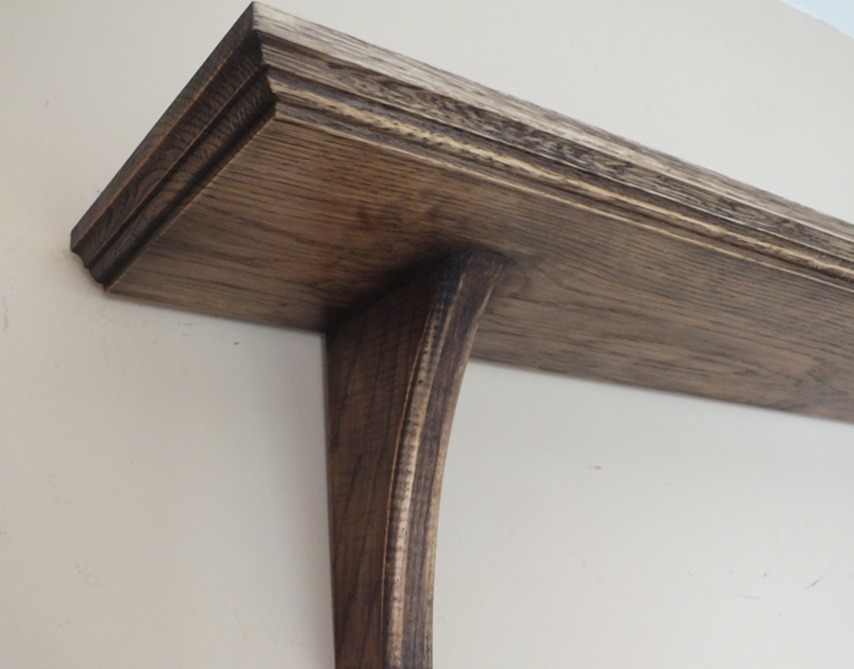 Vivienne – Handcrafted Solid Wood Wall Shelf with Decorative Brackets