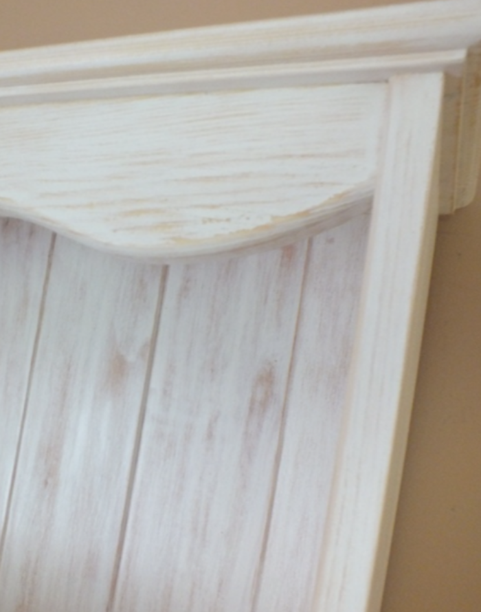 s98 Rustic Wooden Wall Shelf with Peg Hooks – Handmade Cottage Charm