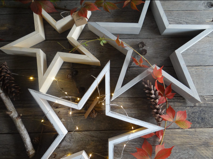 STAR1 Rustic Wooden Star Decoration – Handcrafted Charm for Every Season