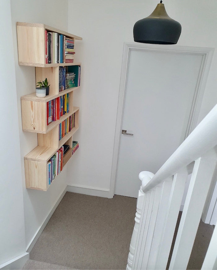 LEANNE Handmade Wall-Mounted Bookshelf – Modern Zigzag Design