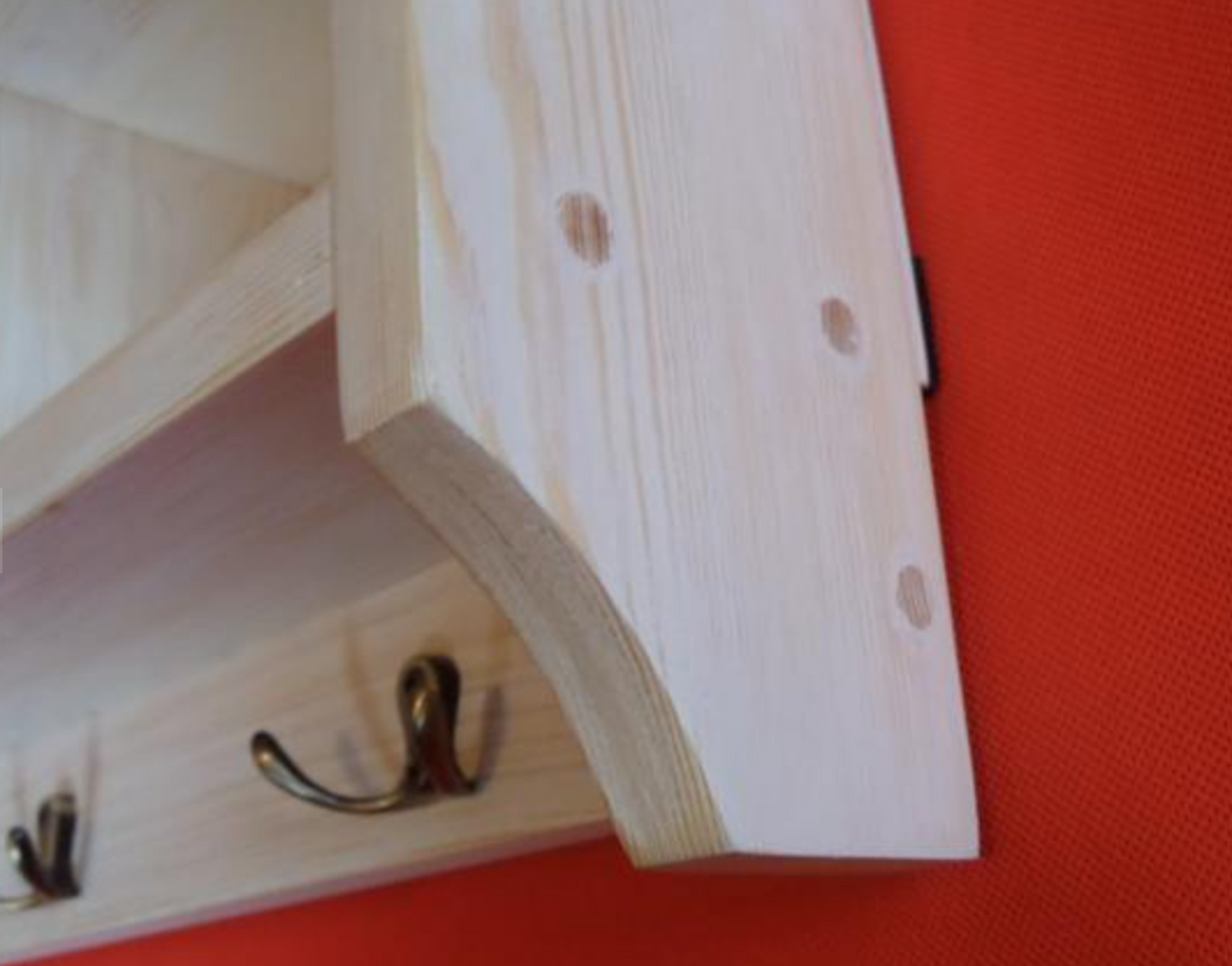 s2 Small three compartments wall mounted unit with bottom panel hooks