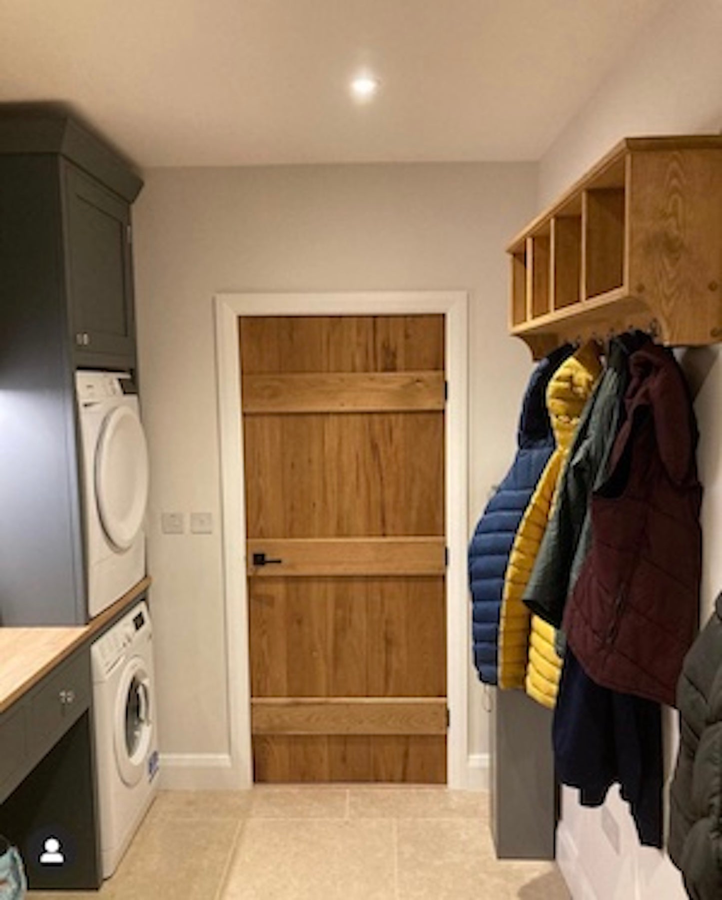 h22 Wall mounted coat rack | Hanger with top box compartments