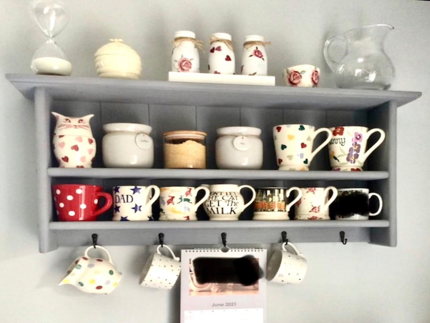 s55 Scandinavian design wall mounted shelf
