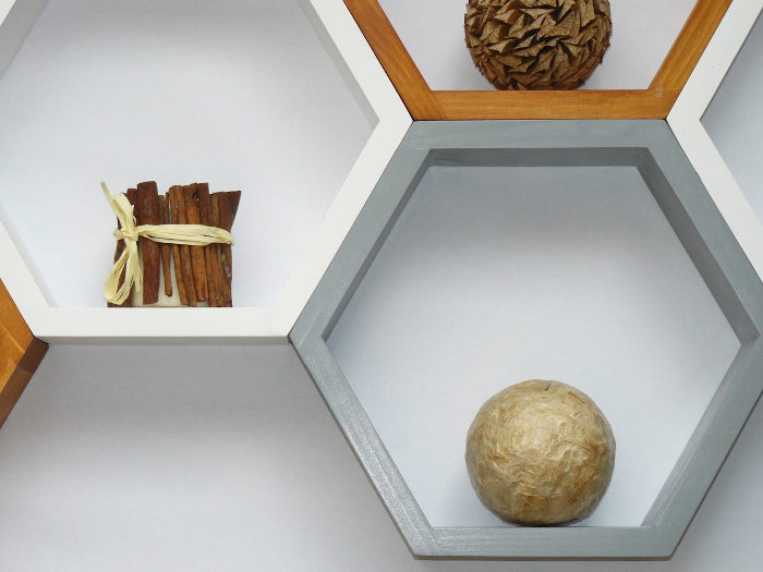 HONEYCOMB Modern Hexagon Wall Shelf – Minimalist Geometric Display