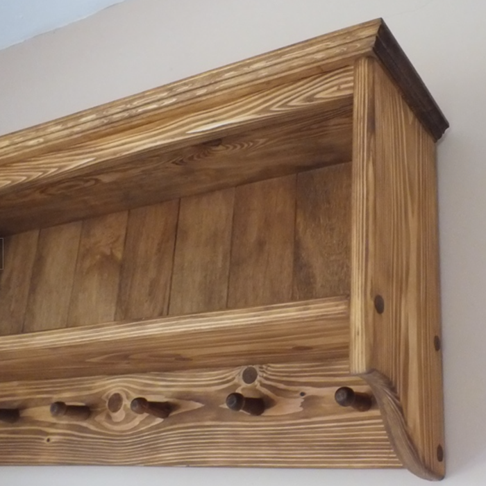 s70 Rustic Wooden Wall-Mounted Kitchen Shelf with Mug Pegs