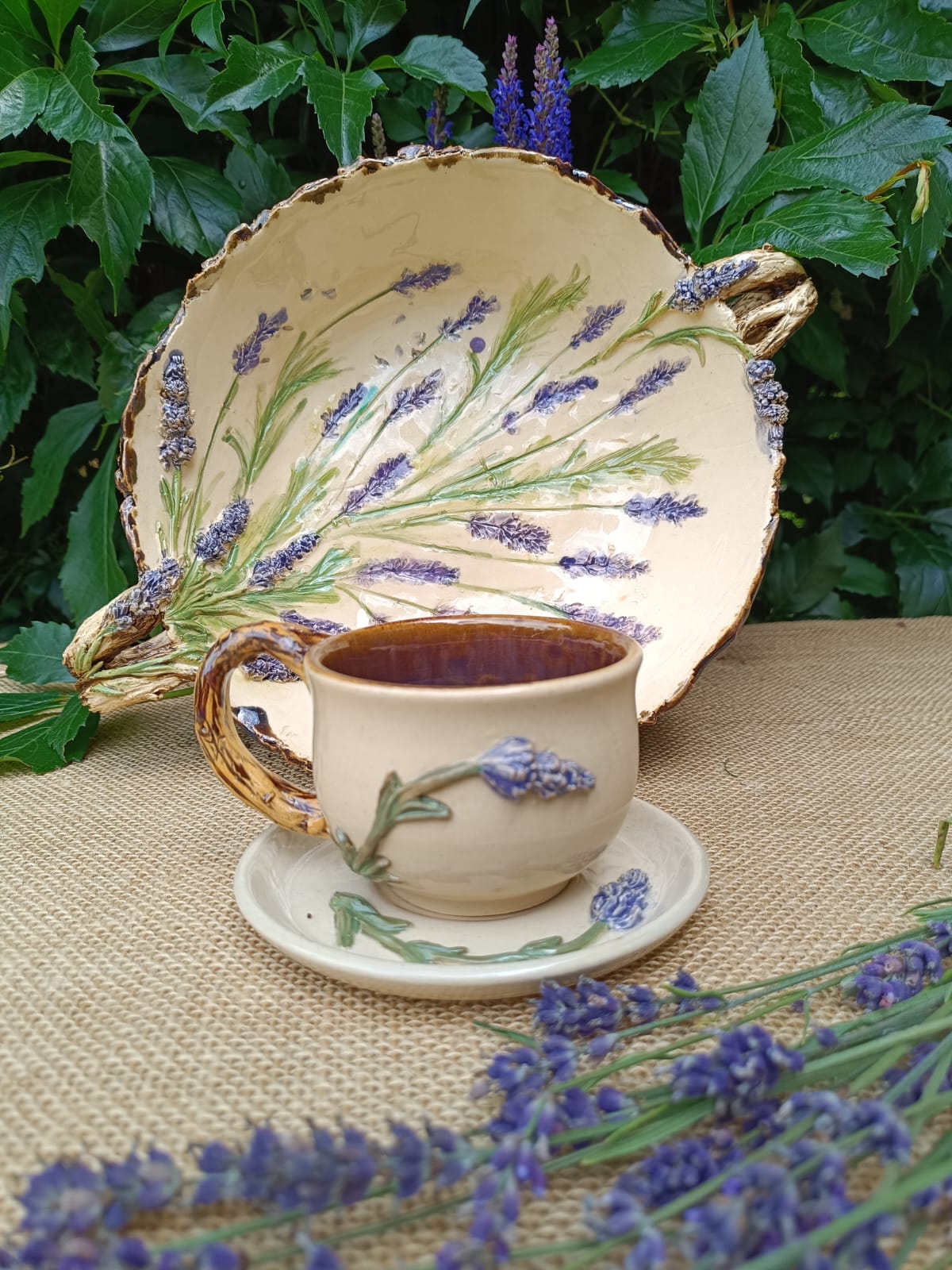 LAVENDER Handgefertigte Keramikkollektion