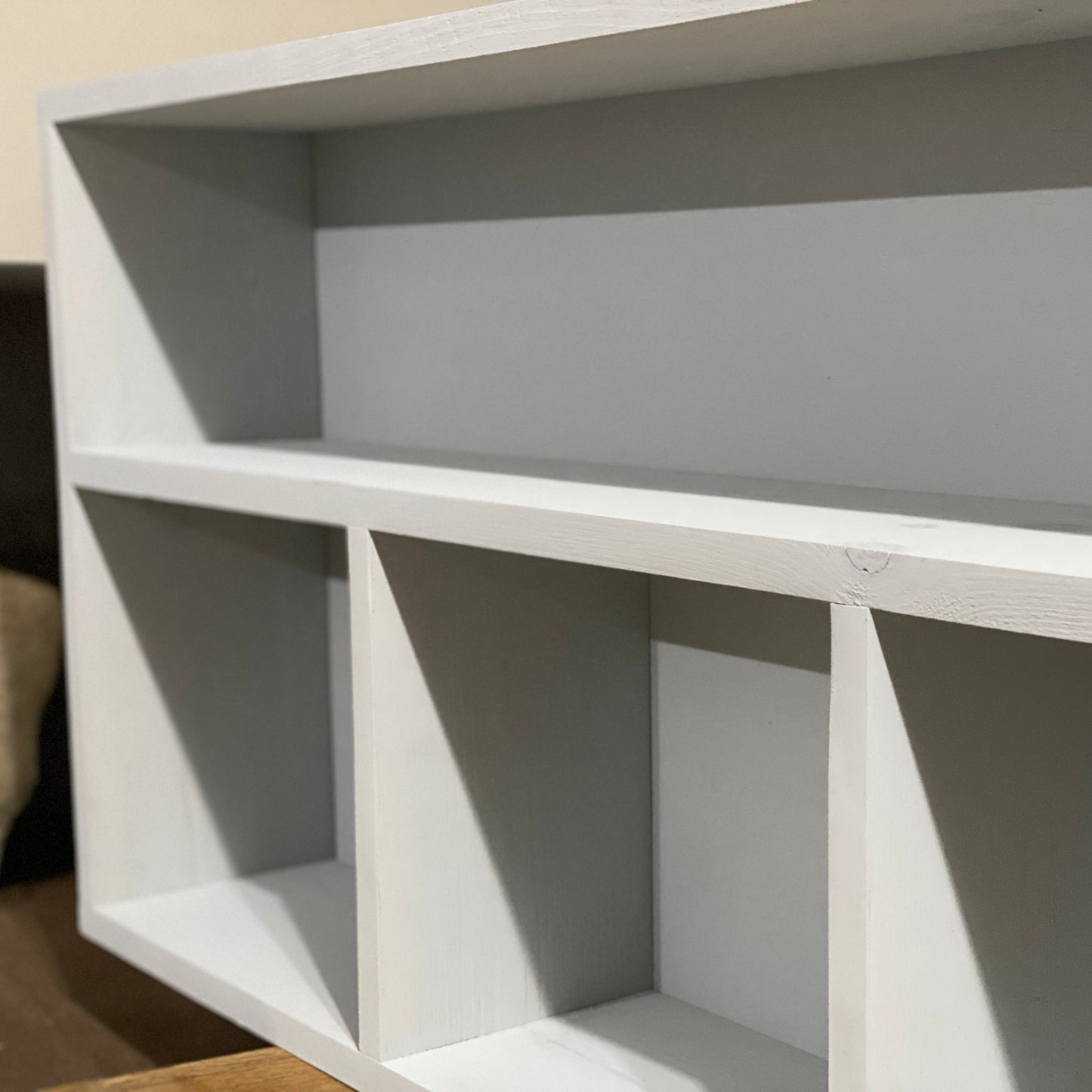 Amy — Wall-Mounted Cube Shelf