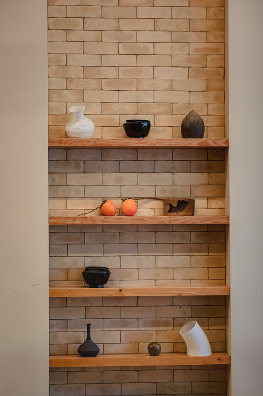 BECKY Floating bespoke shelves