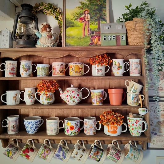 Amélie — Large Mug & Display Shelf