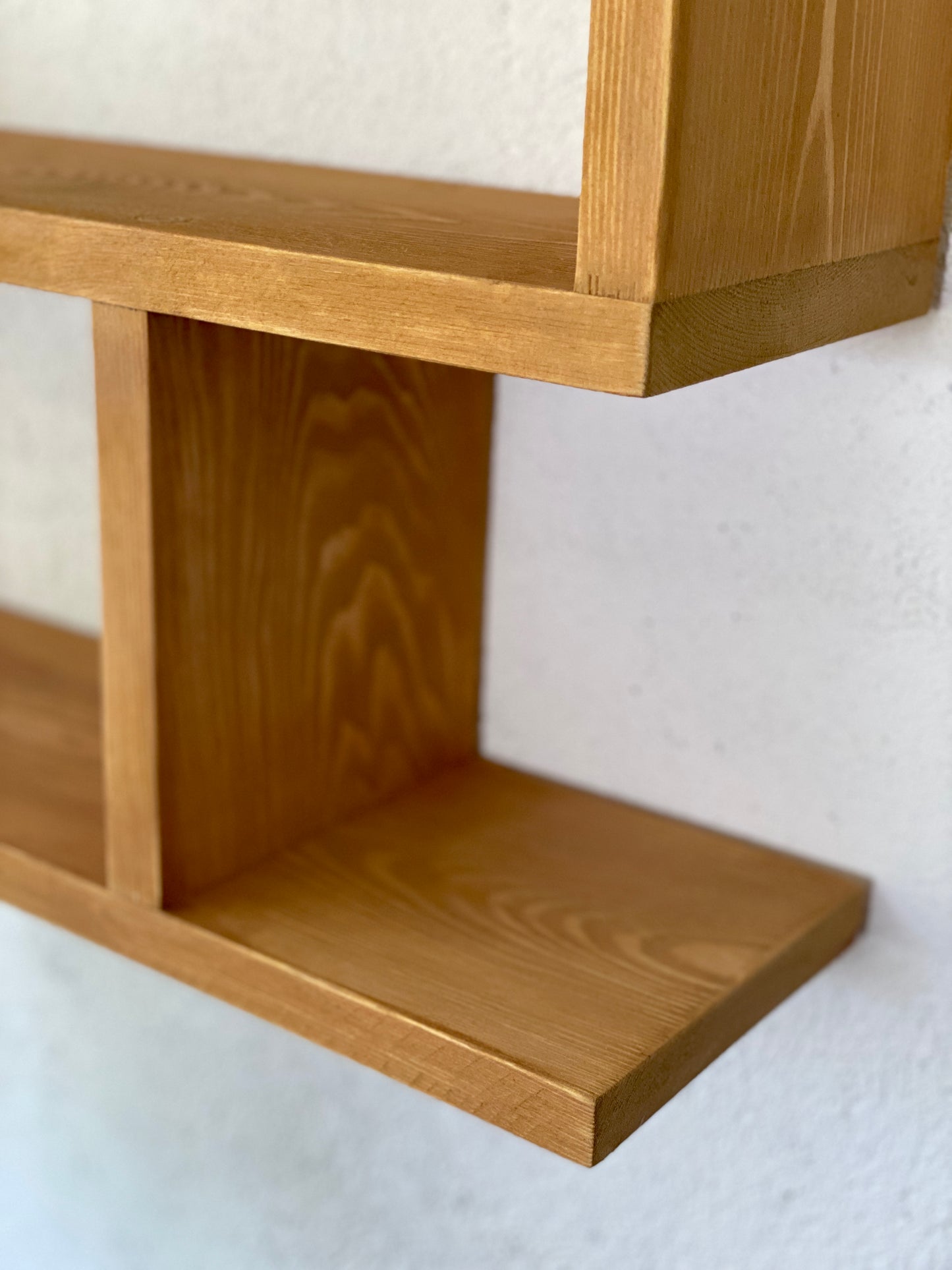 s61 Modern designed bookshelf made of solid pine
