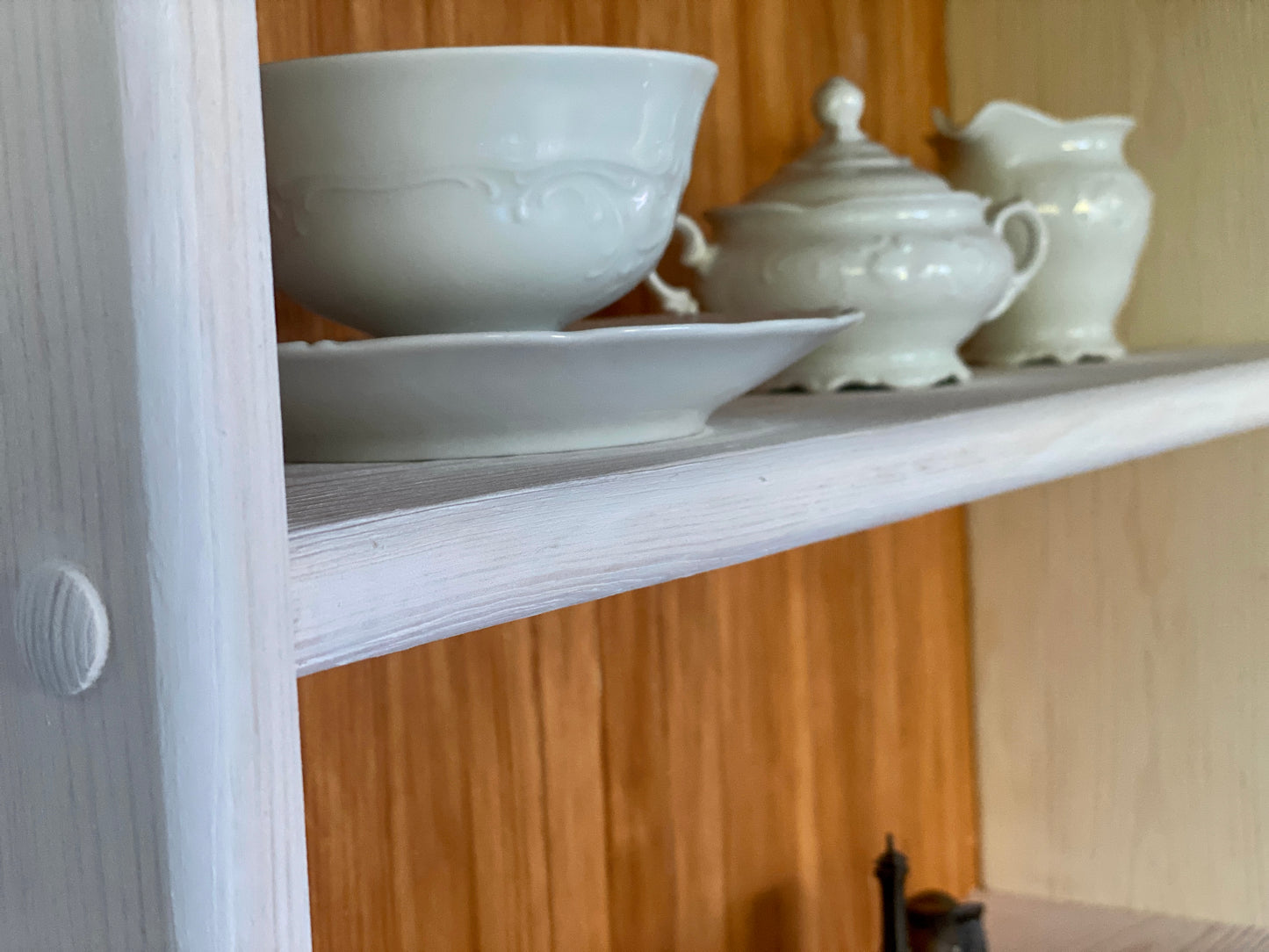 s113 Traditional timber shelf with hangers | Dual - colour kitchen cabinet
