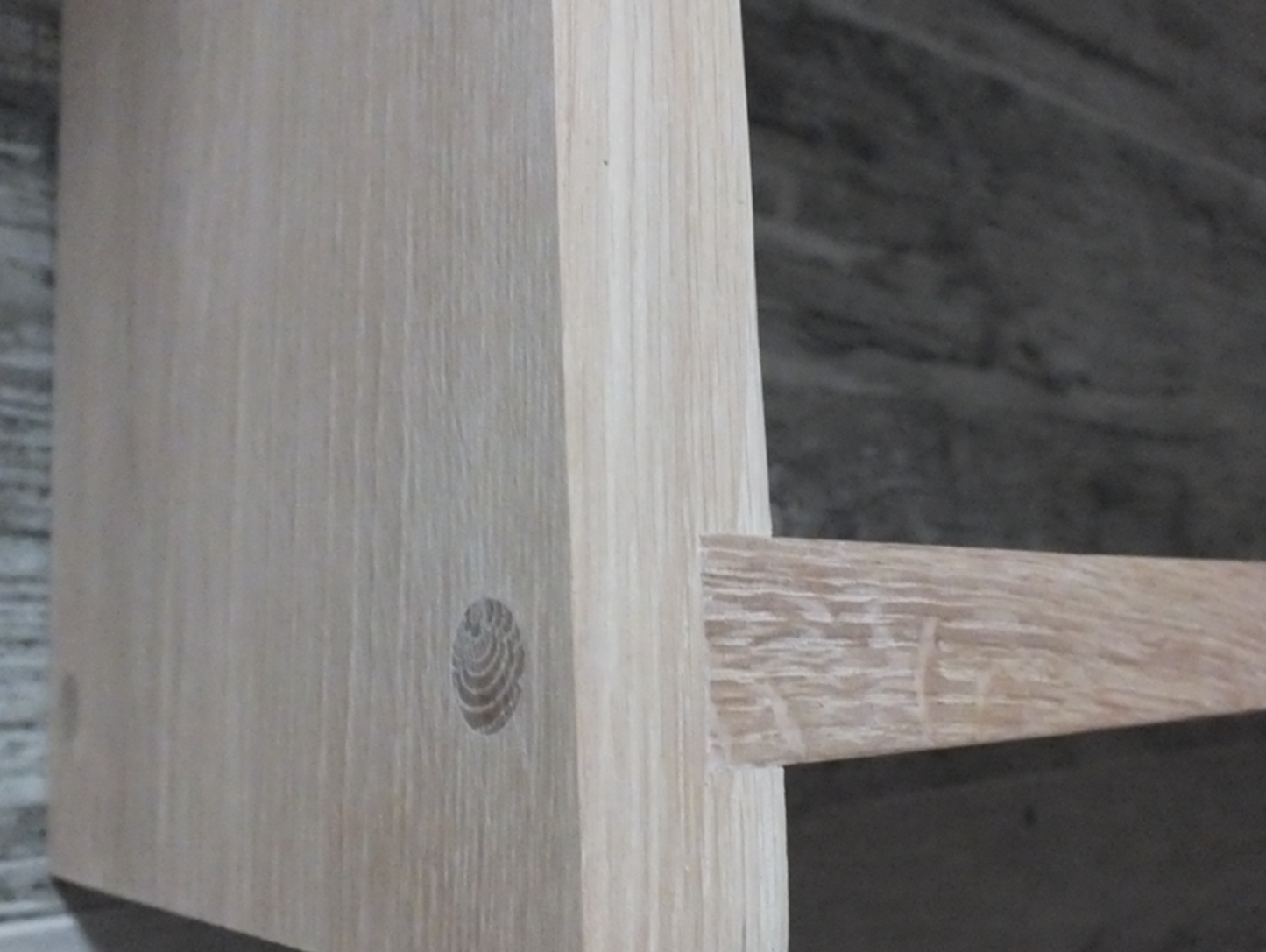 s88 Solid oak u-shape floating shelf