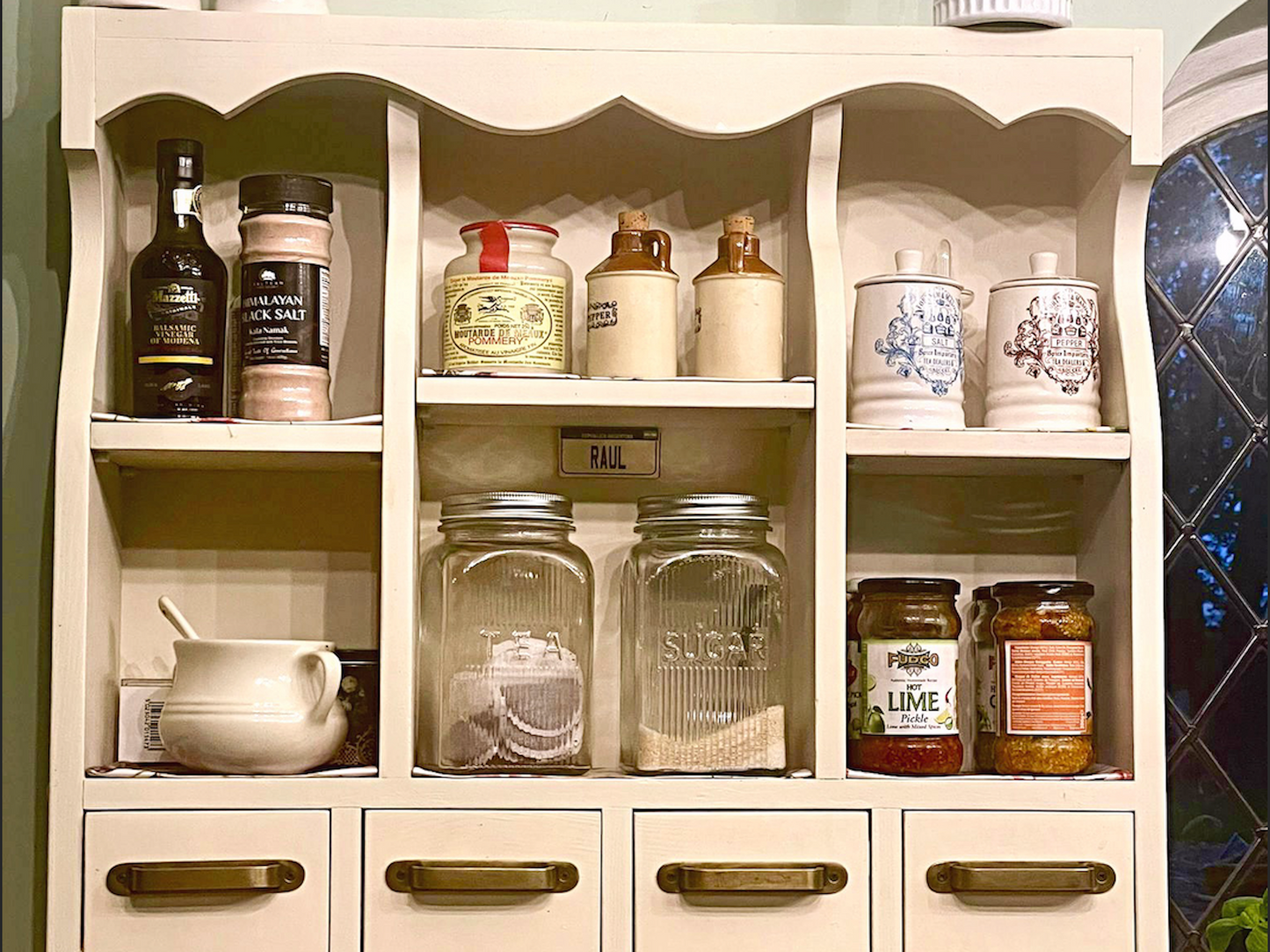 s94 Cottage cabinet with open compartments and drawers