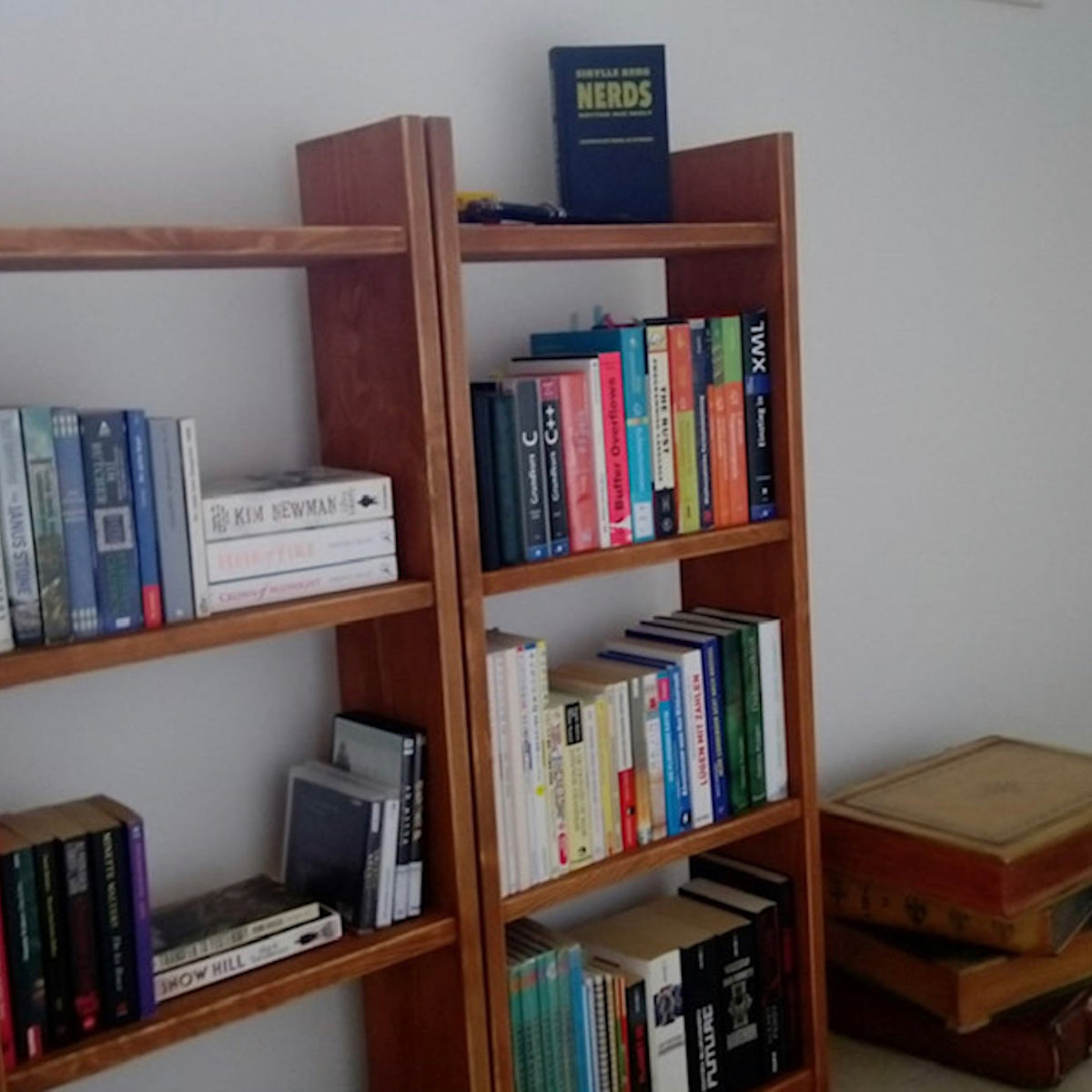 Anais — Solid Pine Freestanding Bookcase