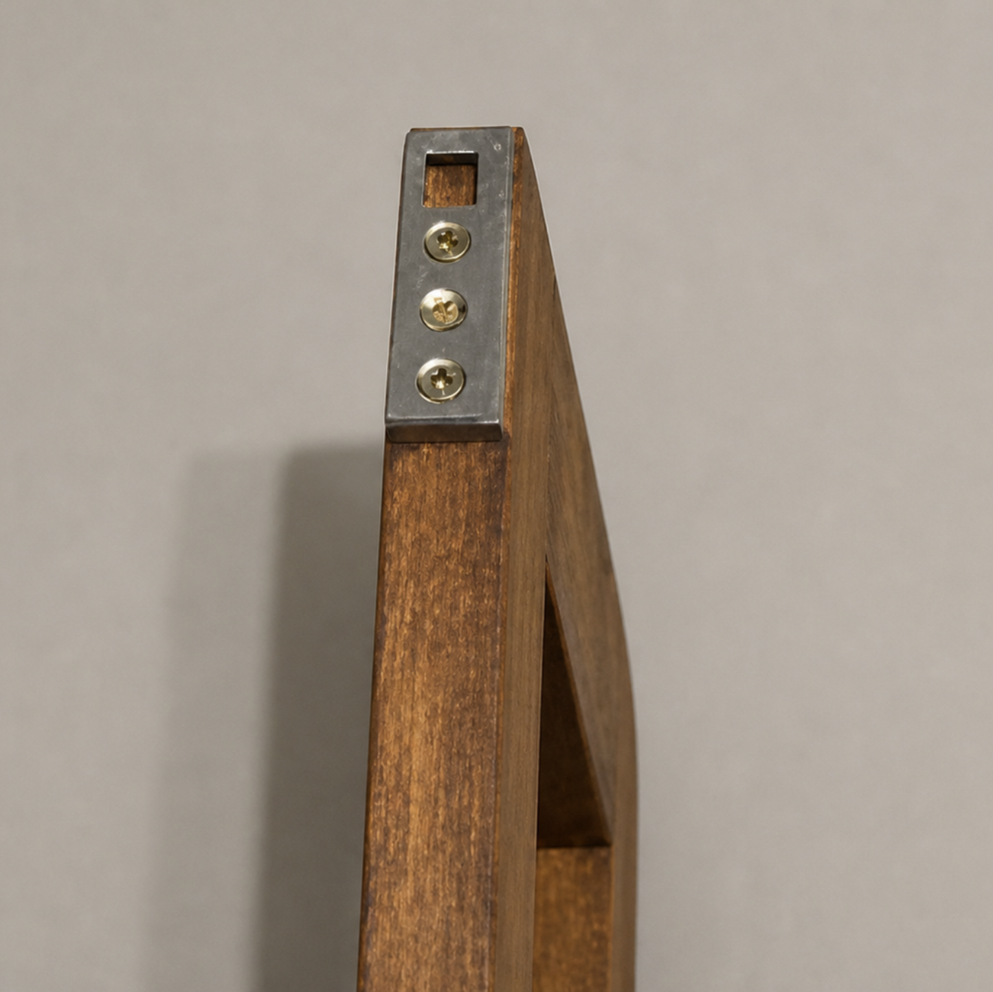 Theodore — Modern Wall-Mounted Shelf