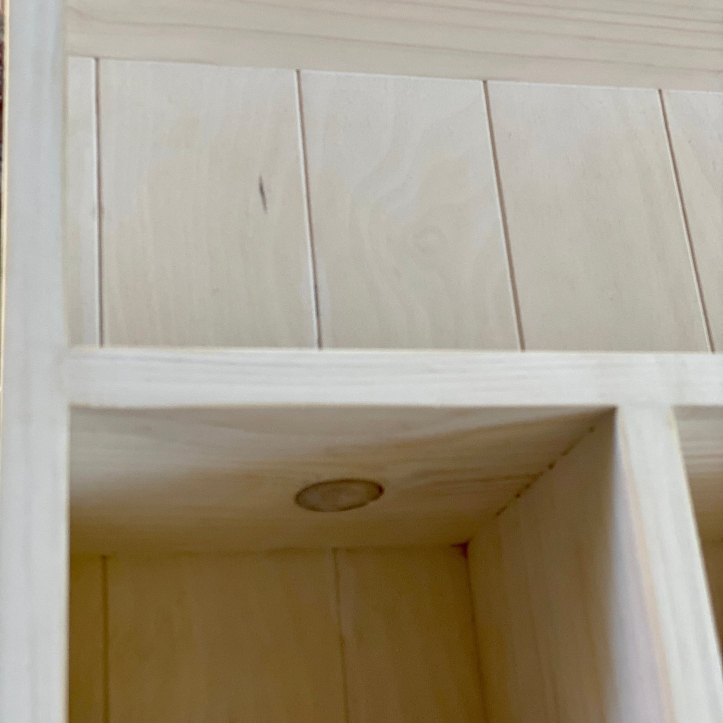s50 Wandschrank mit offenen Fächern | Schrank im skandinavischen Design