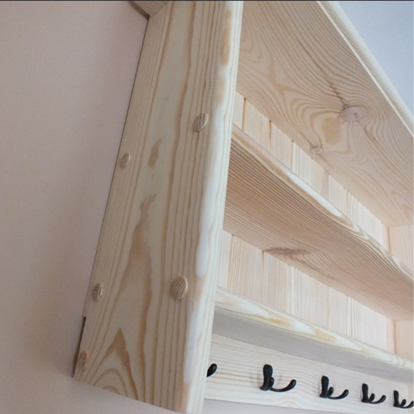 Asta — CUSTOM WERA Scandinavian Wall Shelf & Mug Rack