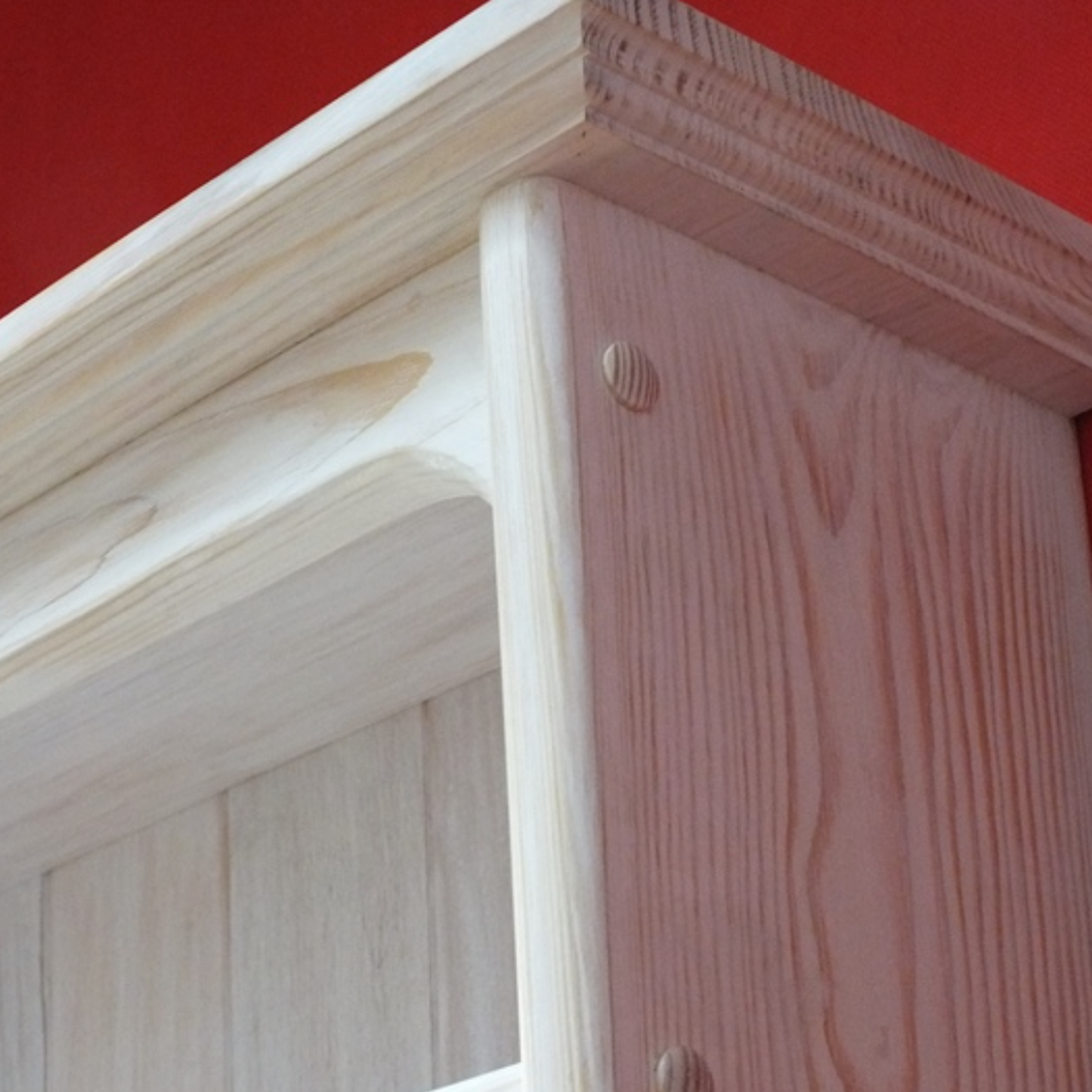 Noe — Wall Shelf with Back Panel
