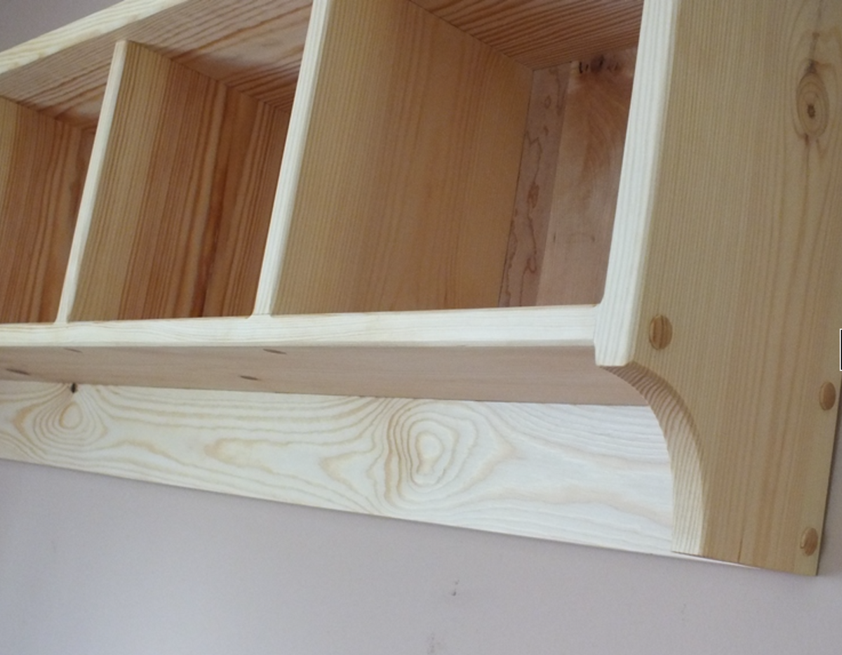 Sidonie — Solid Pine Wall Shelf with Four Compartments