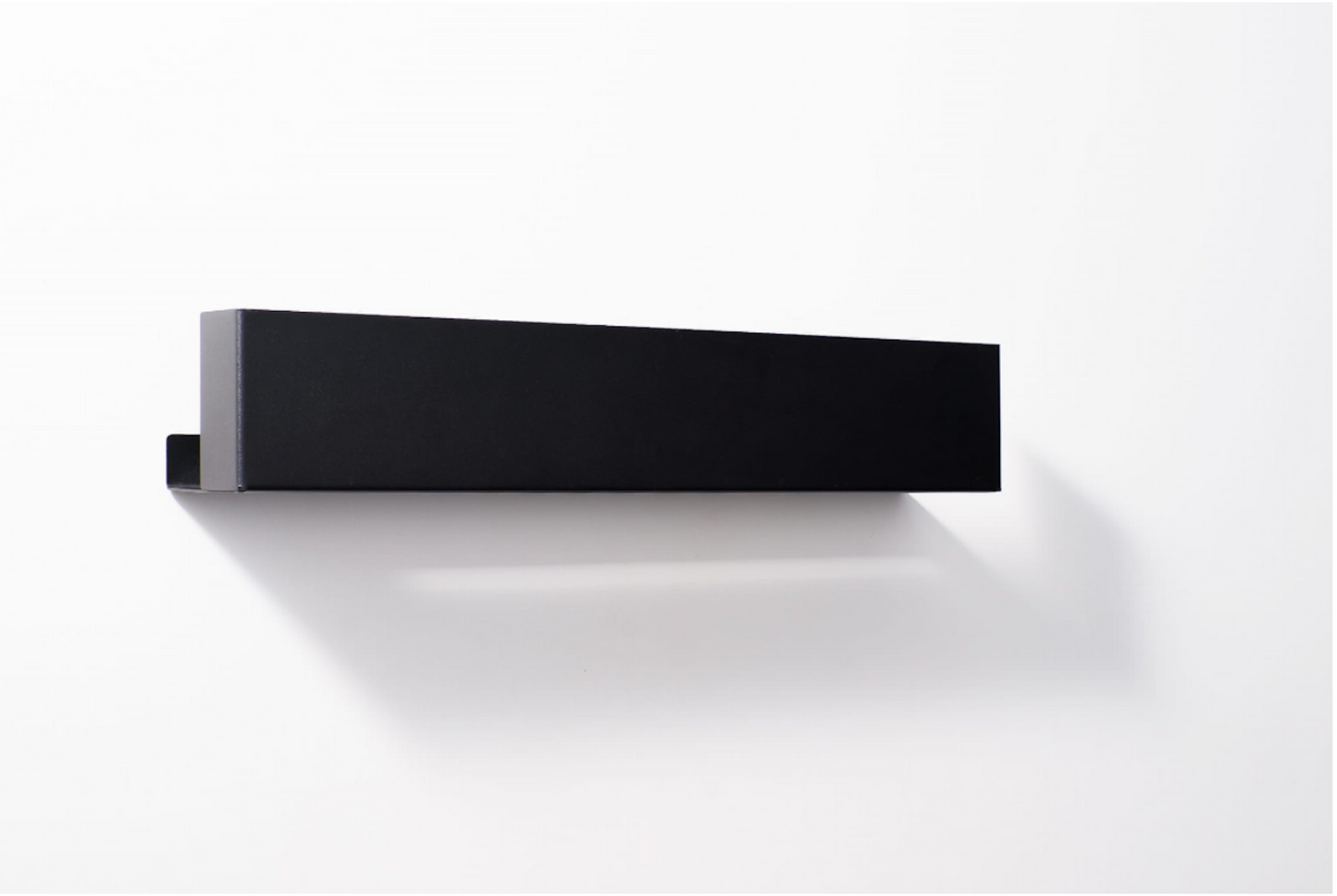 BAIN Modern design metal bathroom/shower shelf