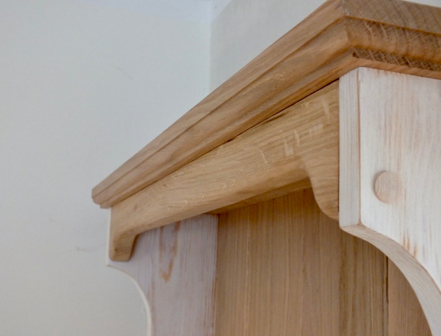 s114 Solid oak/pine wood dual-colour wall mounted cabinet with drawers